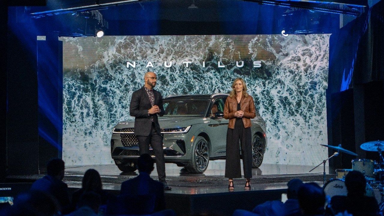 The 2024 Lincoln Nautilus Takes Center Stage at NYC Global Debut