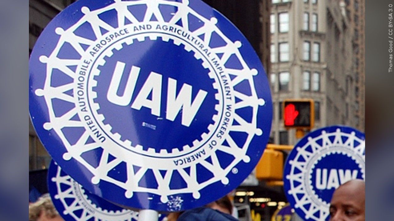 United Auto Workers to Vote Next Week on Strike Authorization With Detroit 3