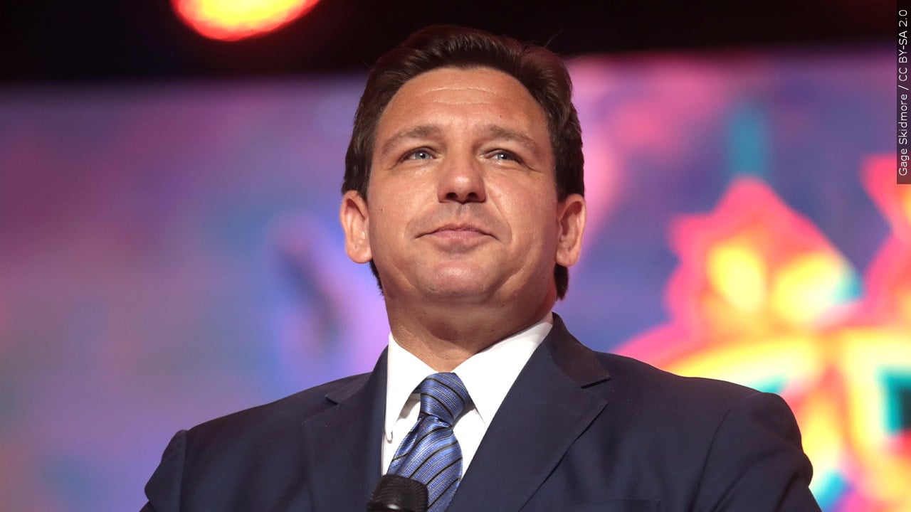 Ron DeSantis Ends Presidential Bid Before New Hampshire, Endorses Trump ...