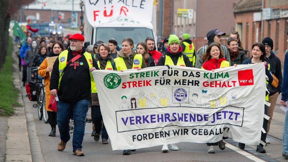 Protest March 1 in Germany, led by Fridays for Future climate action group and the Ver.di service sector labour union