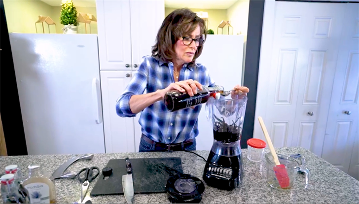 Making Vanilla Bean Paste With Jill of All Trades