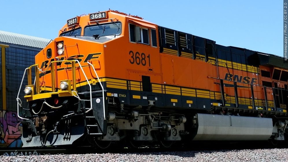 BNSF 3681 in Southern California