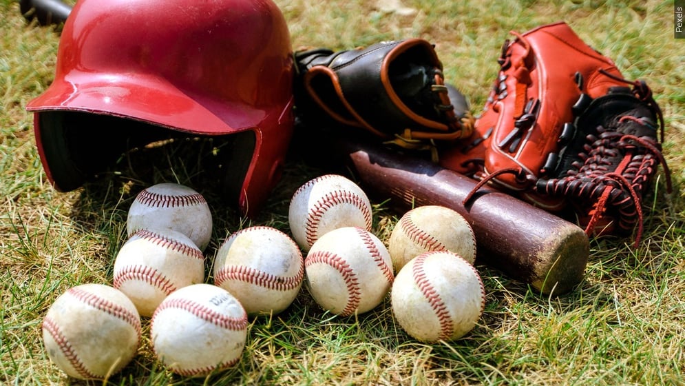 Baseball equipment