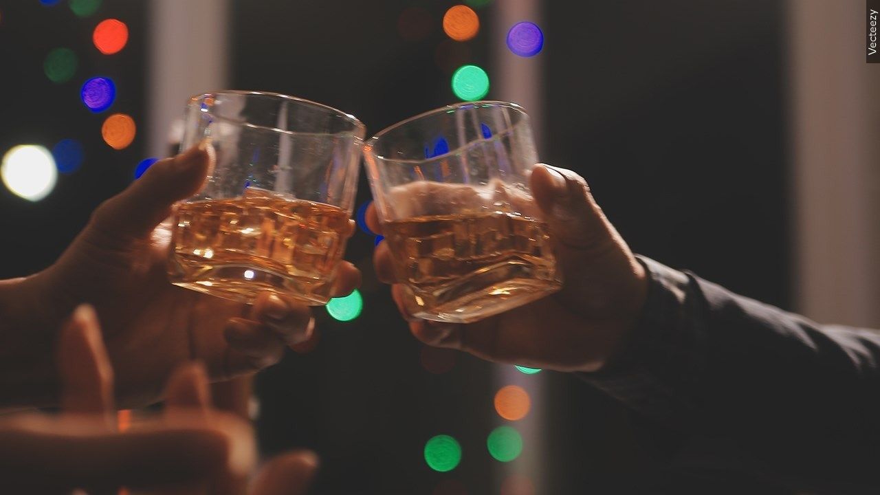 Kick Back at the Historic New Orleans Carousel Bar